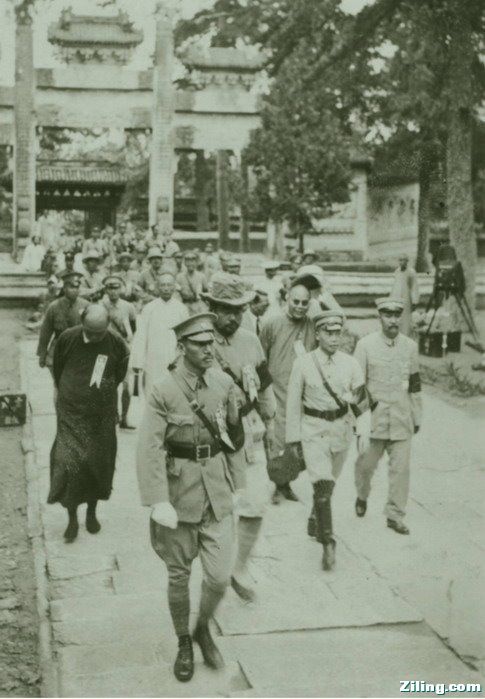 1927.7.6，蒋中正冯玉祥阎锡山李宗仁等至北平西山碧云寺.jpg