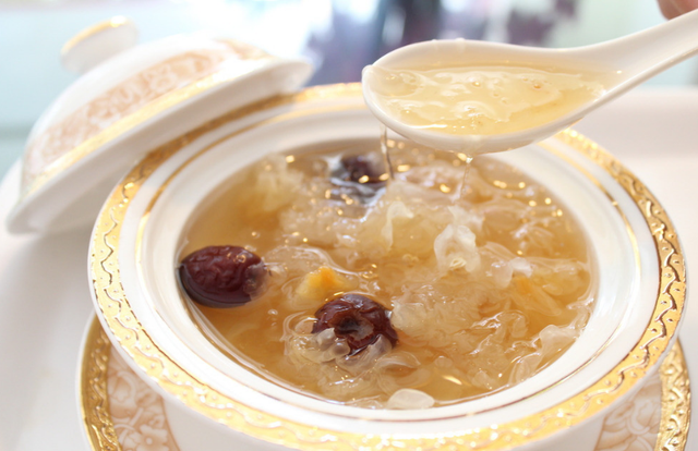 8种名不副实保养品 胶原蛋白不如鸡蛋