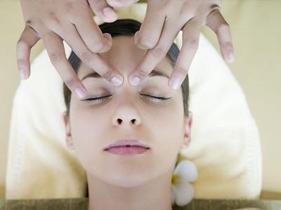 旋膝盖灵活筋骨