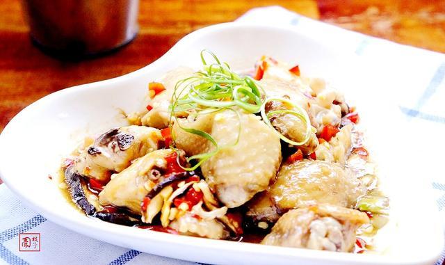 夏日厨房快手懒人菜—剁椒香菇蒸鸡翅