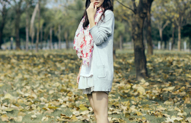 一念执着，倚栏无语忆君容 - 白石秋水 - 白石秋水