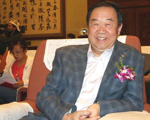 盘点娱乐圈与毕福剑关系亲密的十大明星