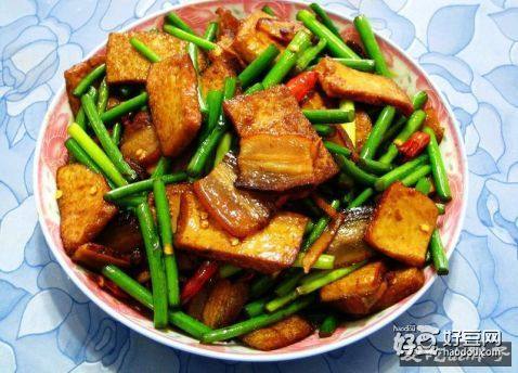 蒜薹豆干炒腊肉