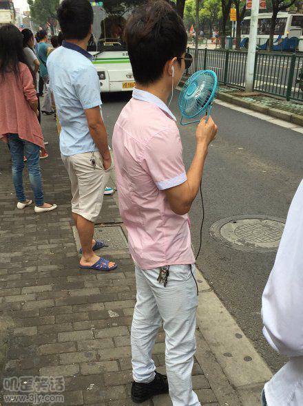 少年很是安逸啊