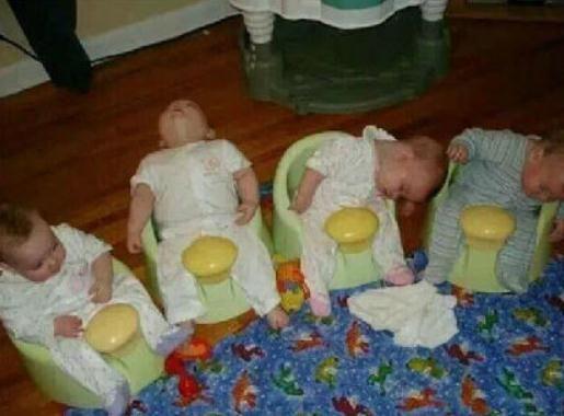 家有四五六胞胎，日子怎么过？让你见识下