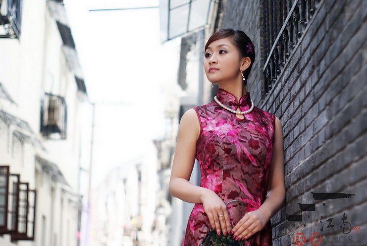 旗袍，彰显中华女性之魅力 - 纳兰容若 - 纳兰容若