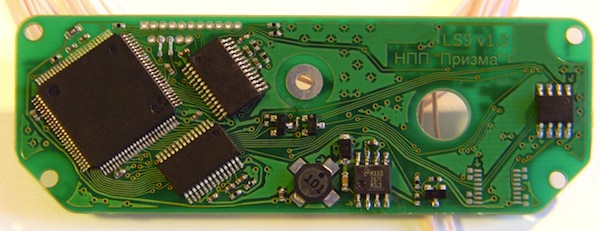 图5：带旋转芯片功能的任意角度布线是给这种电路板布线的唯一方法。