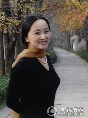 美女书法家韦斯琴 - 海西墨客 - 中华书画院官方网