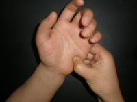 一分钟解除痛经法