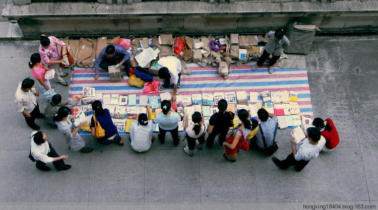 【转载】摆地摊通用万能顺口溜 - 蓝色妖姬的日志 - 石头 - 1328937698的博客