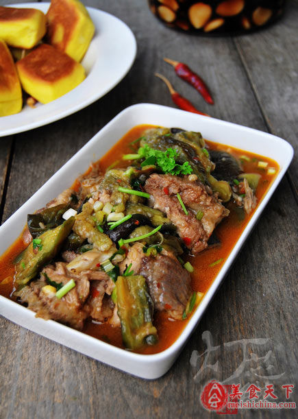 东北名菜的川味家庭改良版-鲶鱼炖茄子