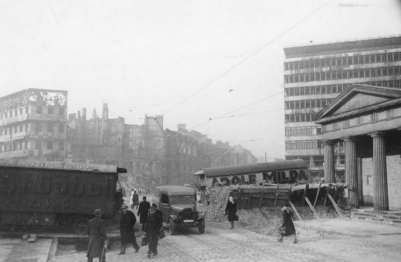 二战：苏军攻克柏林惨烈战斗场景纪实【下】 - 沉默的麻雀 - 沉默的麻雀的博客