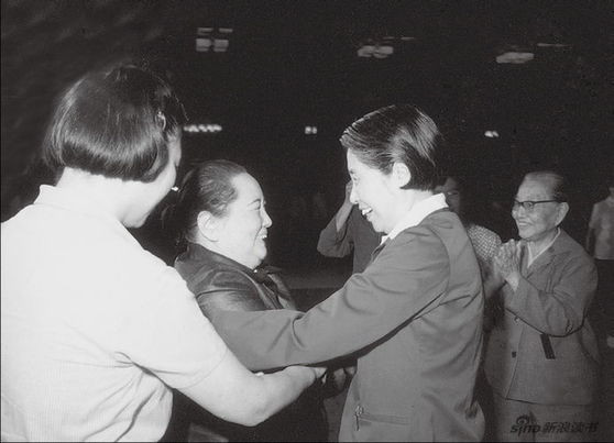 “中国最美女人”王光美私人相册！【组图】 - 無為居士 - 聚美齋
