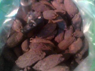 母丁香。作用；驱腥增香。