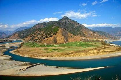 点击打开组图详情