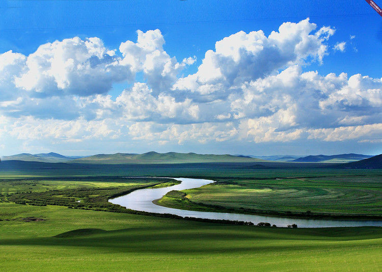 点击打开组图详情