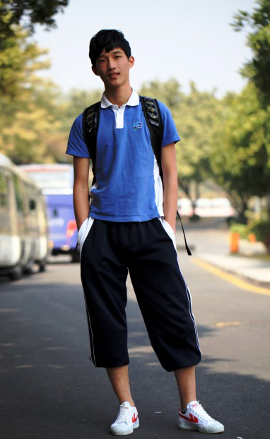 另一名带着"电影梦"的中学生,深圳第二高级中学的黄晓龙找到了林宏胤