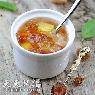 银耳枸杞羹的做法