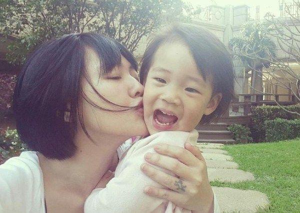 昆凌用50万告诉你什么才是真正的坐月子！