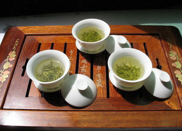 上帝开了一间药房，只卖茶叶