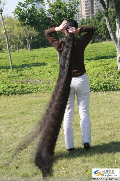 黑发三千丈，惆怅一扫光 - 海阔山遥 - .