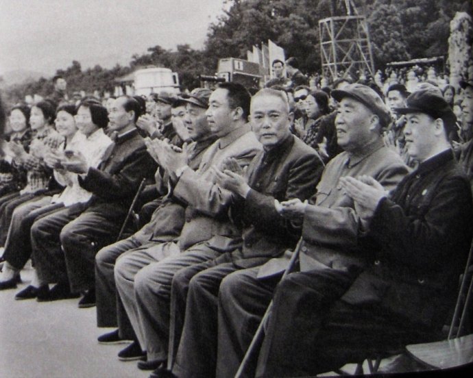 姚文元诞辰81周年