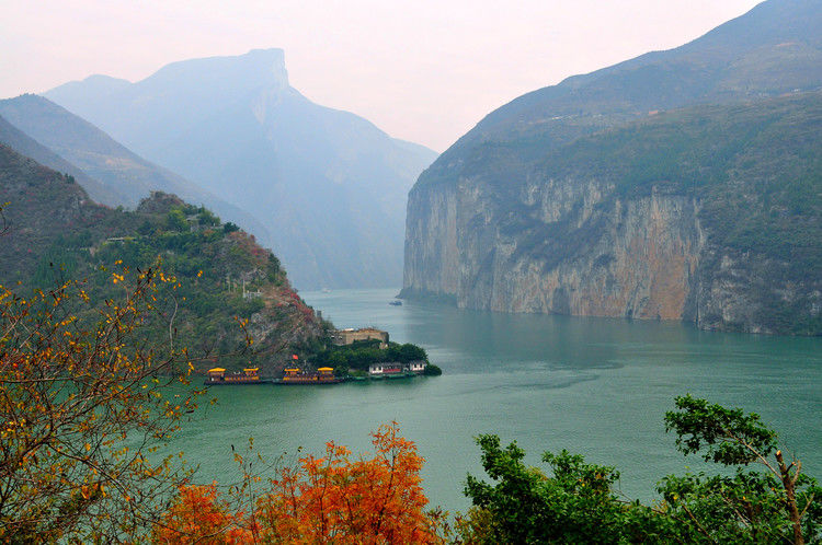 点击打开组图详情