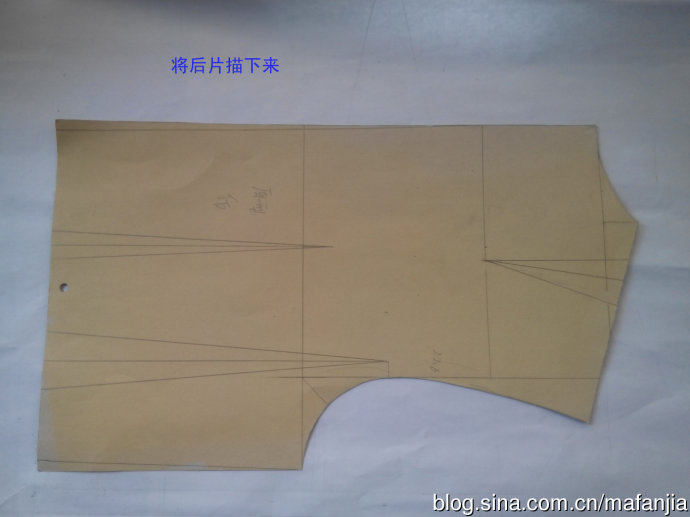 [转载]【麻繁家制衣教程】使用原型画出无省无领宽松大衣。（方法过程）