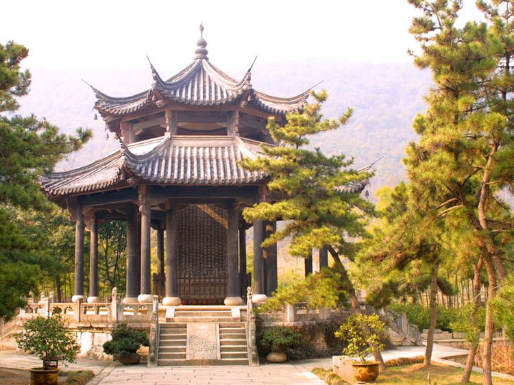 点击打开组图详情