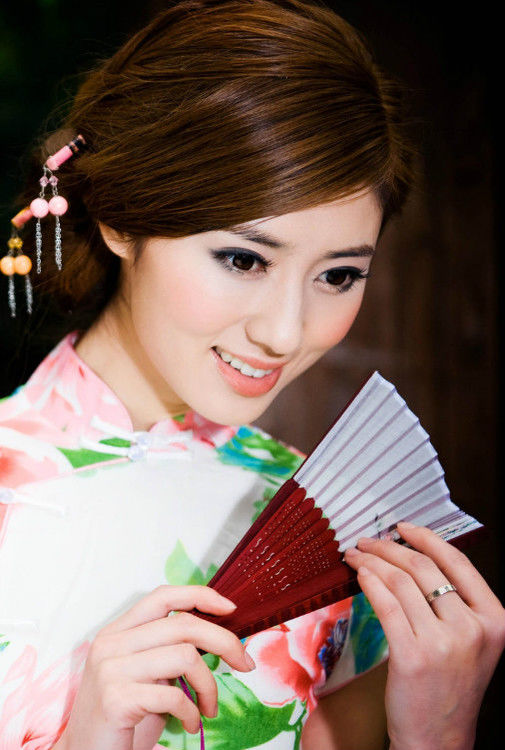 旗袍，彰显中华女性之魅力【唯美组图】 - 纳兰容若 - 纳兰容若