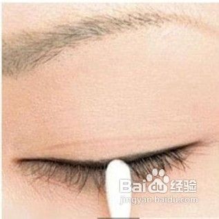 如何画眼线图解