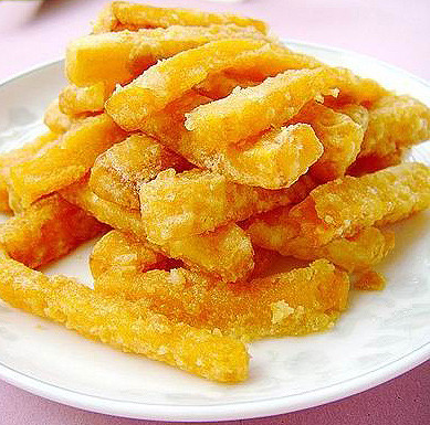 美食  【DIY蛋黄焗南瓜】1．南瓜削皮去籽，切长…