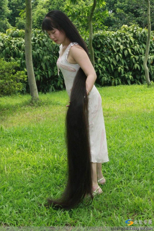 黑发三千丈，惆怅一扫光 - 海阔山遥 - .