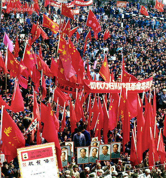 精选文革时期的政治生活高清彩照【下】 - 沉默的麻雀 - 沉默的麻雀的博客