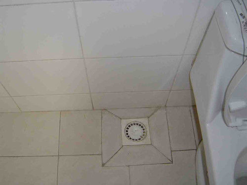 小身材大味道 地漏定错位问题一大堆！