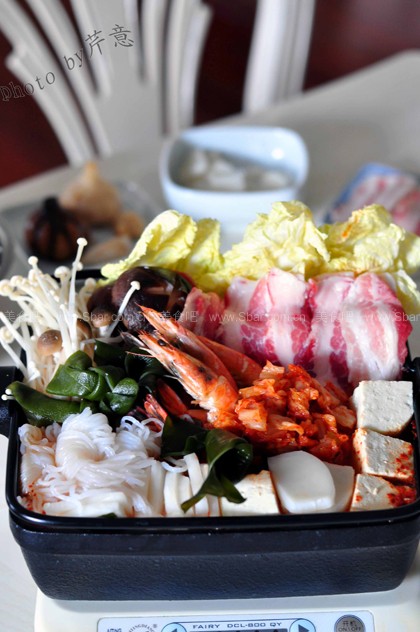 韩风辣味豚肉锅