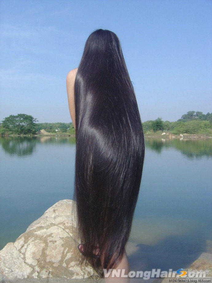 黑发三千丈，惆怅一扫光 - 海阔山遥 - .