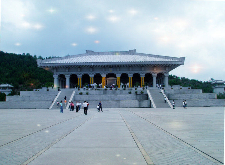 点击打开组图详情