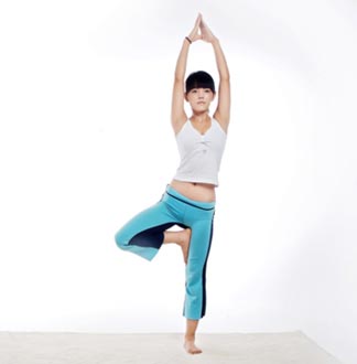 刷牙时金鸡独立