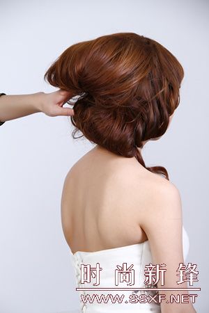 清新可爱包发步骤二