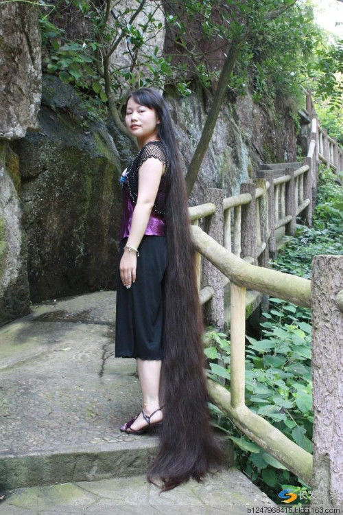 黑发三千丈，惆怅一扫光 - 海阔山遥 - .