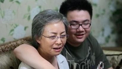 为儿子进军娱乐圈铺平道路的十大女星