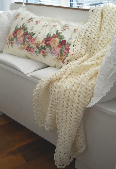 вязание крючком. плед и подушки (1) (483x700, 81Kb)