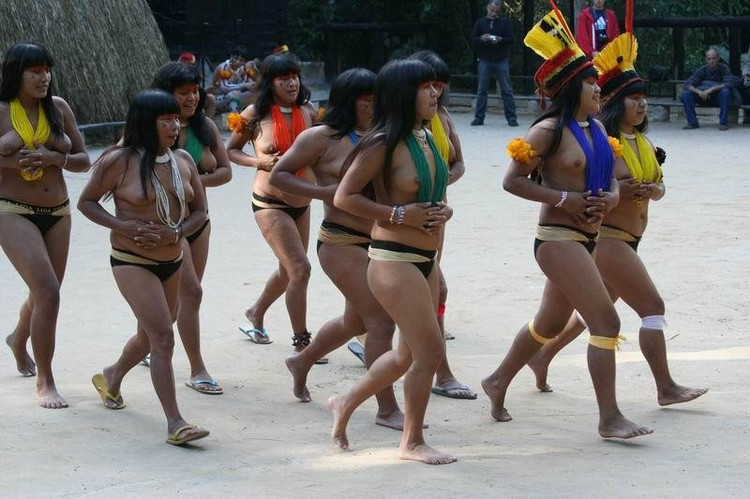 非洲部落选美 - 台湾白酒88坑道 - 论樽酒行--台湾名酒