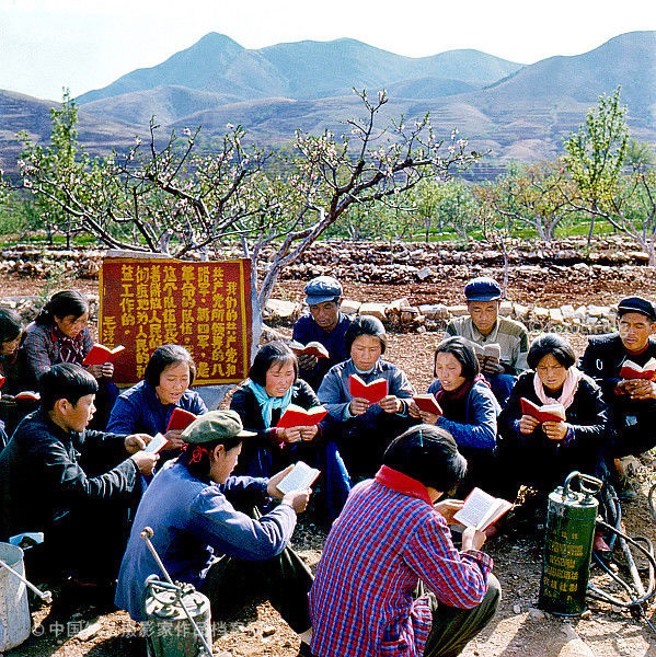 精选文革时期的政治生活高清彩照【下】 - 沉默的麻雀 - 沉默的麻雀的博客