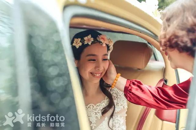 看哭了！实拍20多位女儿出嫁的画面，我的小棉袄被人穿走了