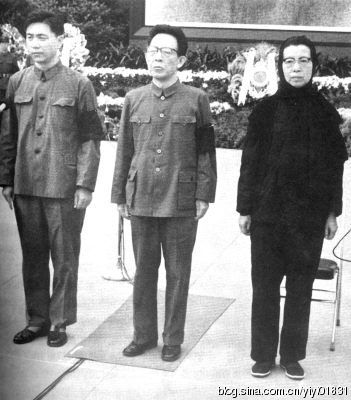 中共十大副主席---小帅哥王洪文组照（30张）