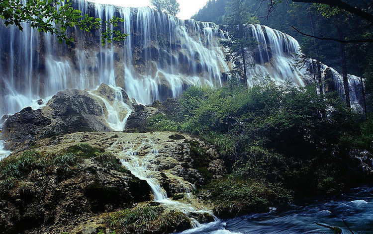 极品收藏:世界美瀑欣赏(组图) - 星期八旅馆 - 星期八旅馆，我的香格里拉