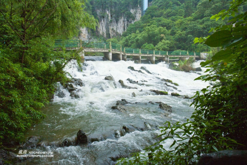 【原创】多彩贵州 - 夜雨 - 喜欢夜里沙沙下的雨......